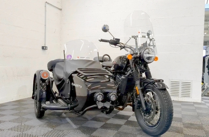 Side-Car Chang Jiang Dynasty 650 2024 (lot n° 49)