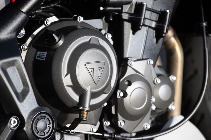 La Triumph Trident 800, ça, c'est un roadster !