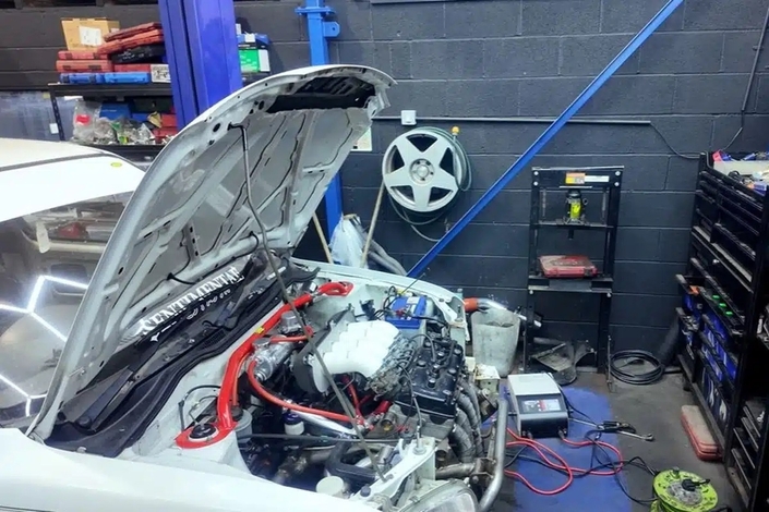 Micrabusa : quand le cœur d’une Suzuki Hayabusa tente de réanimer une Nissan Micra