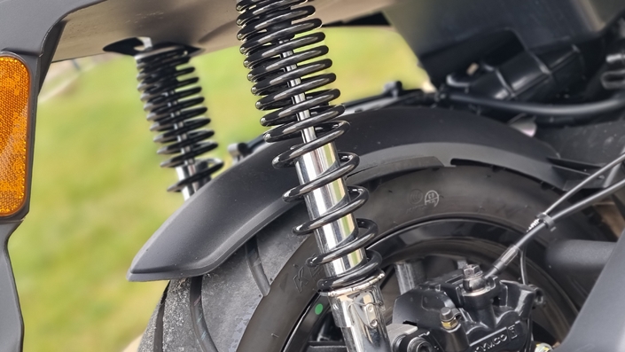 Scooter pas cher, le Kymco People S 125 peut-il tout faire ?