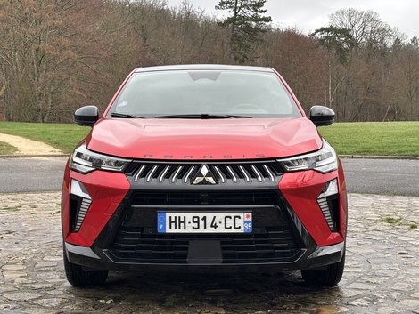 Le Mitsubishi Grandis, copie du Renault Symbioz est-il mieux que l'original ?