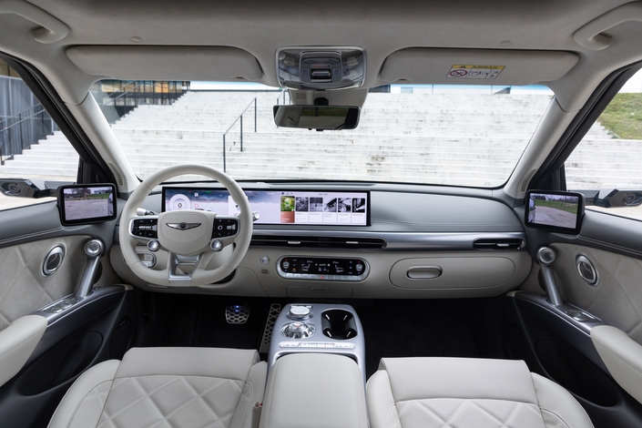 Les caméras-rétroviseurs ne sont (heureusement) pas fournies d'office.