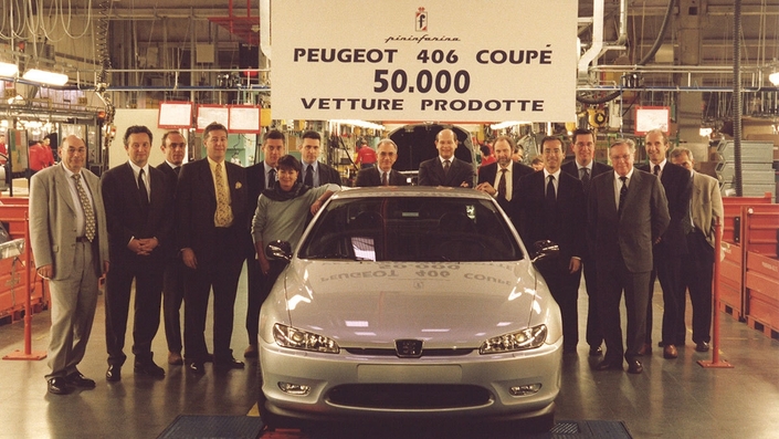 Dès la fin 1999, la 50 000e Peugeot 406 sortait de l'usine Pininfarina de San Giorgio Canavese. L'Avantime ne pourra que rêver de ce chiffre !