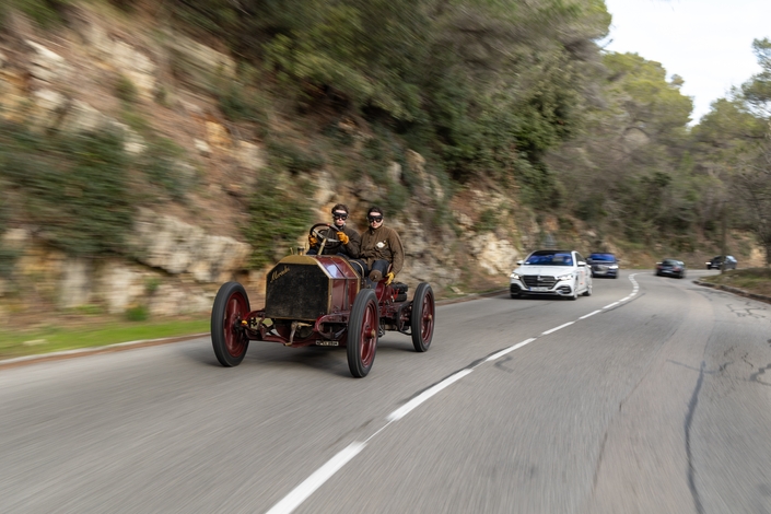 Un exemplaire de la Mercedes 35 ch, modèle de 1900. Photo Thegoodclick.