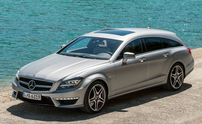 De face, la Mercedes CLS 63 AMG Shooting Brake ne se différencie guère de la berline.