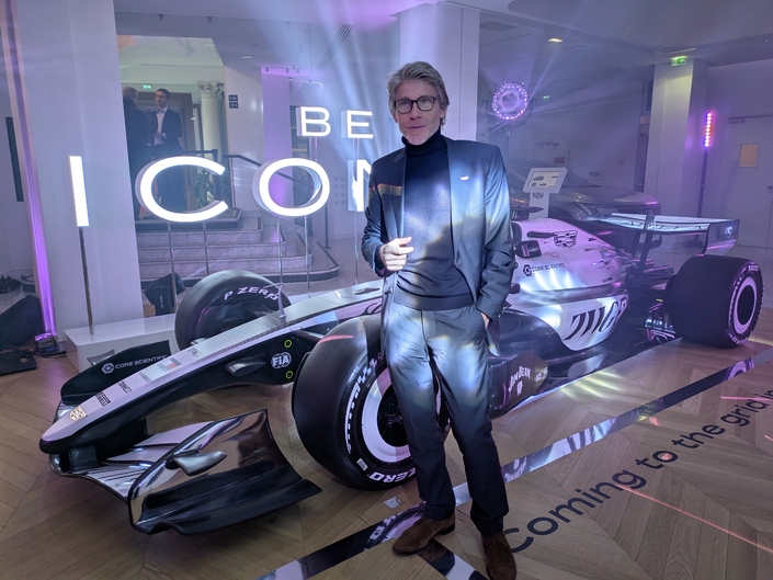 Jean-Pierre Diéranz, Directeur marketing Cadillac Europe lors de la présentation de la F1 au store parisien de la marque