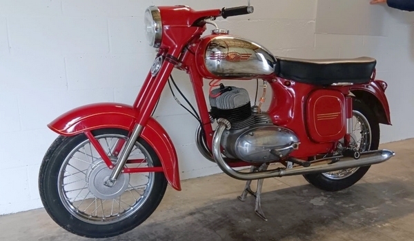 Jawa Type 360 350 cm3 1965 (lot n° 26)