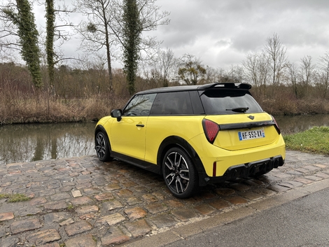 Entre les deux modèles, les différences sont plutôt esthétiques...