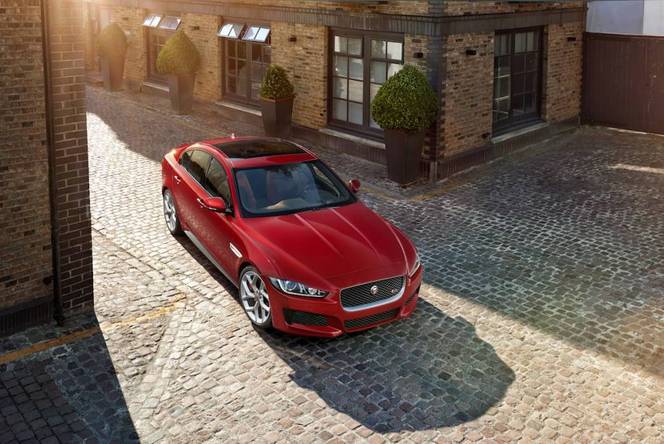 La Jaguar XE élue plus belle voiture de l'année 2014