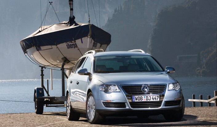 La VW Passat V6 4 Motion est aussi proposée en break, et c'est cette carrosserie qui aura le plus de succès. L'allemande peut tracter des charges jusqu'à 2 200 kg : impressionnant.