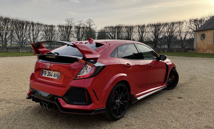Tempérament volcanique et gros potentiel en collection : ne ratez pas la Honda Civic Type R FK8
