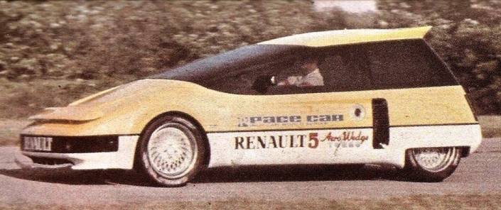 En 1983, un nouveau pace-car sur base R5 Turbo, dénommé Aerowedge, est réalisé. On ne sait pas s'il existe encore.