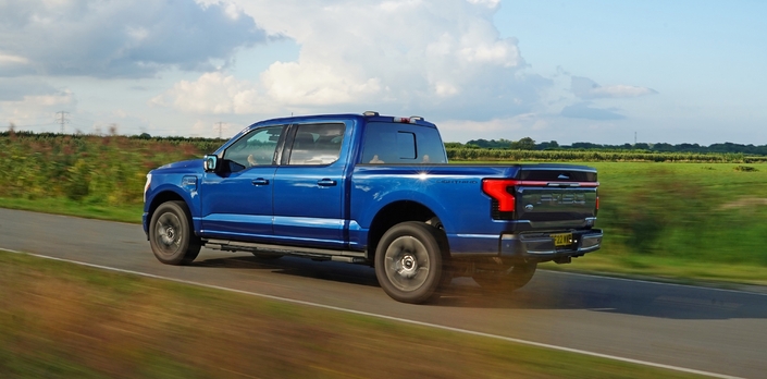 L’électrique Ford F150 Lighting est lui aussi à l’arrêt.