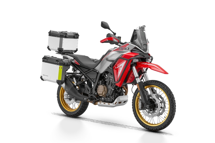 Le Chinois QJ Motor veut bousculer le marché avec des prix agressifs sur ses trails