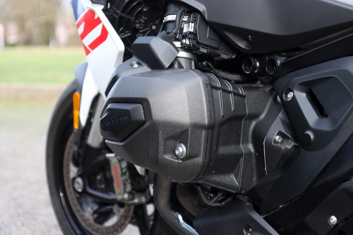 Un virage sportif confirmé pour la BMW R 1300 RS Performance