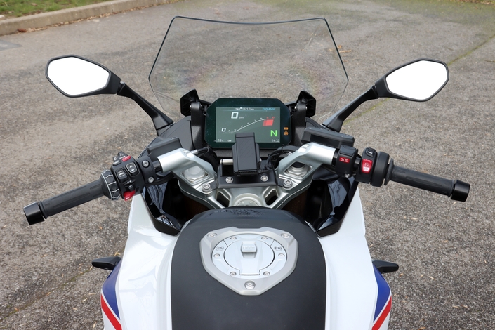 Un virage sportif confirmé pour la BMW R 1300 RS Performance