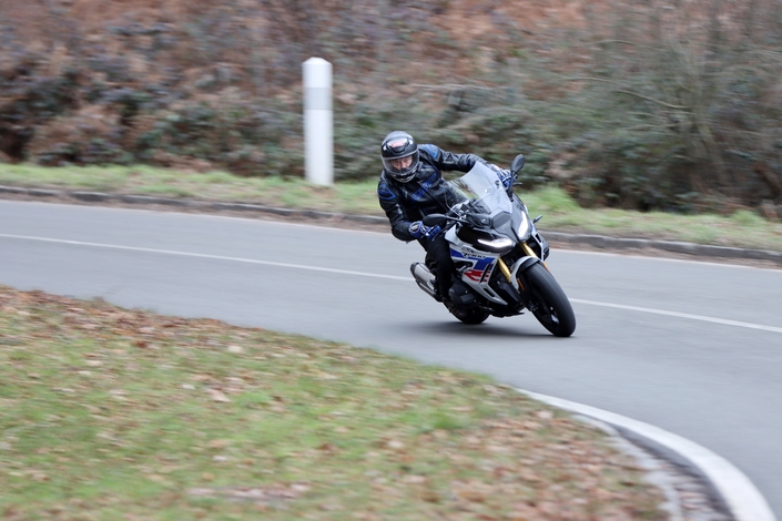 Un virage sportif confirmé pour la BMW R 1300 RS Performance