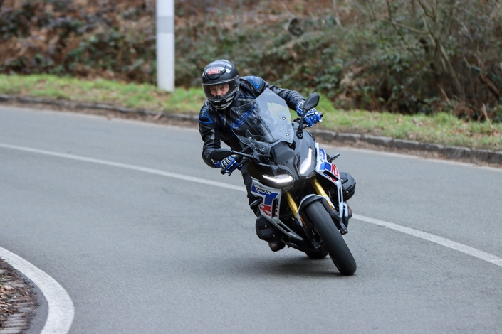 Un virage sportif confirmé pour la BMW R 1300 RS Performance