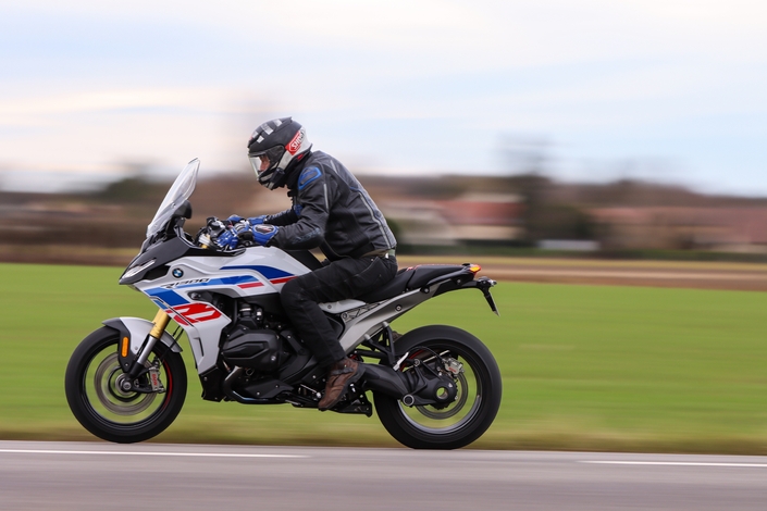 Un virage sportif confirmé pour la BMW R 1300 RS Performance