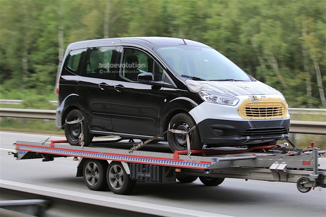 Scoop : le ludospace Ford Tourneo Courier restylé de sortie sur un plateau