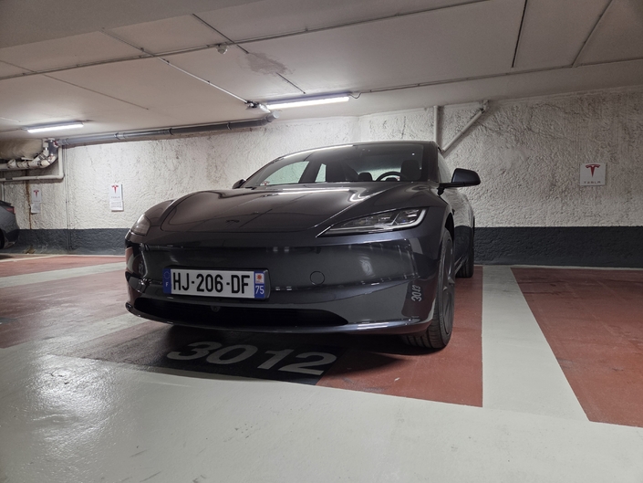 À 36 990 €, la nouvelle Tesla Model 3 Standard laisse-t-elle une chance à ses concurrentes ?