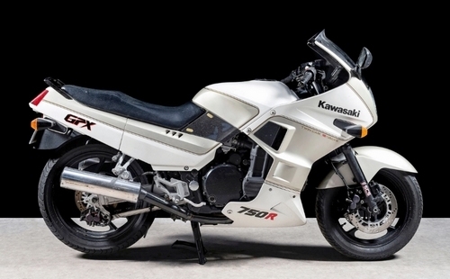 Kawasaki GPX 750 1987 (lot n° 51)