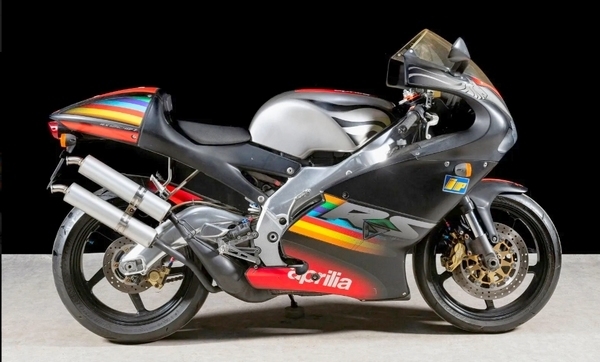 Aprilia RS 250 cm3 1998 (lot n° 117)
