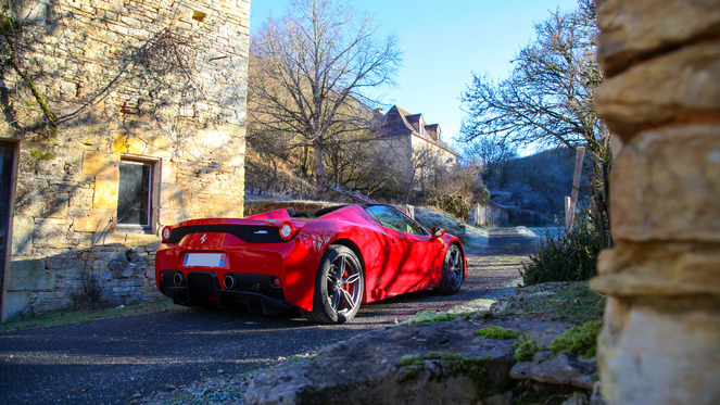  	Essai vidéo - Ferrari 458 Speciale A : un vrai collector 