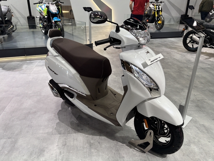 TVS Jupiter : 2 399 €