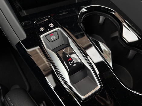 La boîte S-Tronic sait être douce en mode Drive et véloce en mode Sport.