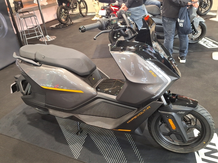 Un nouveau scooter électrique arrive chez Pink et est présenté en avant-première à Lyon