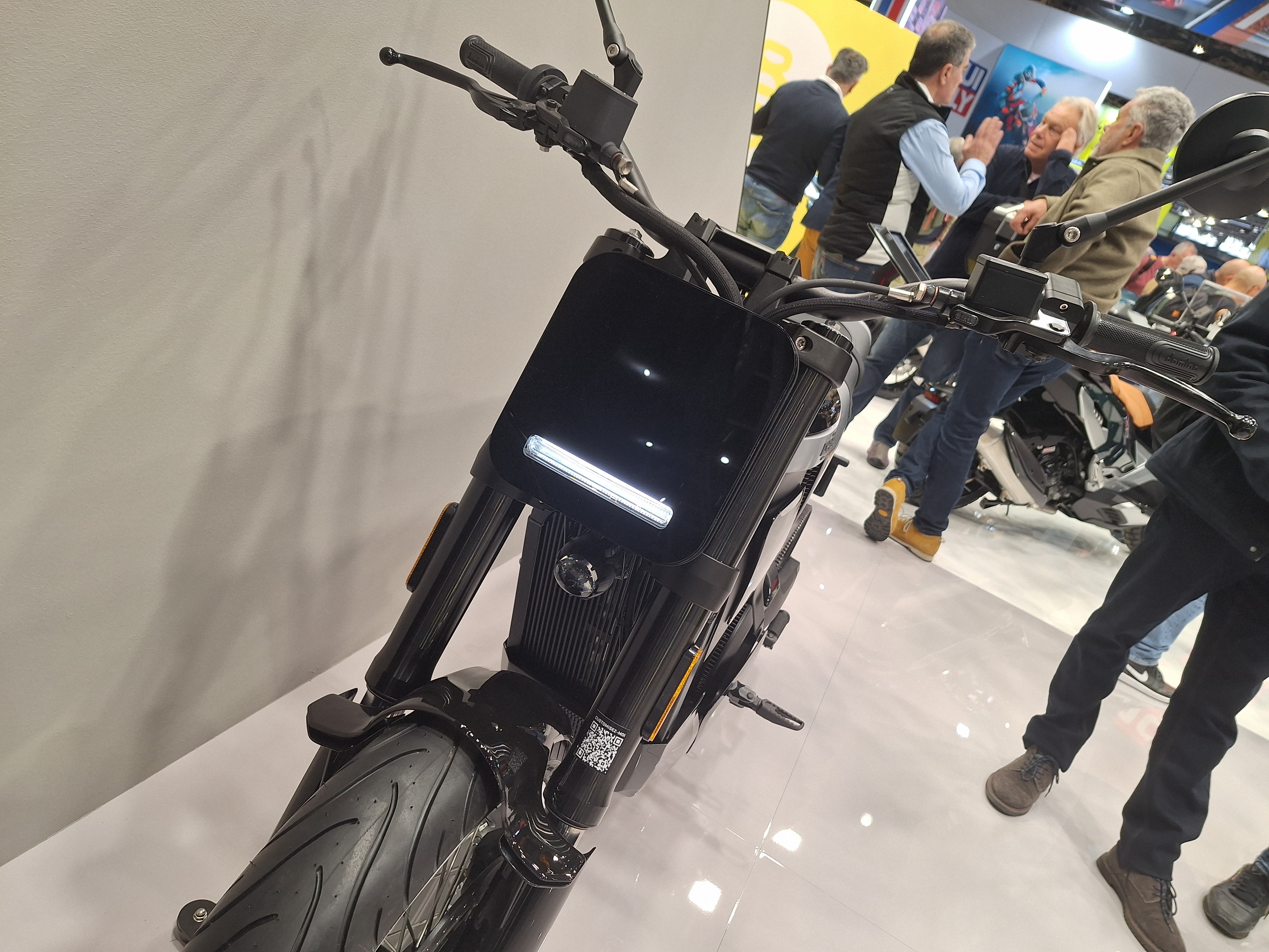 Une moto électrique 100 française présentée à Lyon — free download
