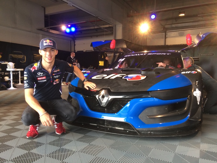 Pierre Gasly était présent en octobre 2015 à l’occasion des essais presse de la Renault R.S.01. Il fallait hélas comparer ses données de télémetrie avec lui…