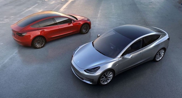 Tesla Model 3 : la première année de production déjà vendue