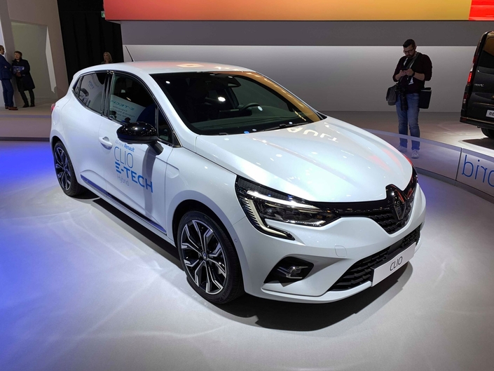 Renault présente les Clio hybride et Captur hybride rechargeable - En direct du Salon de Bruxelles 2020