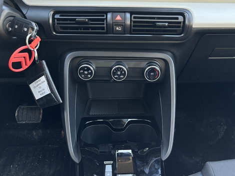 La C3 embarque une climatisation manuelle de série mais pas d’autoradio !