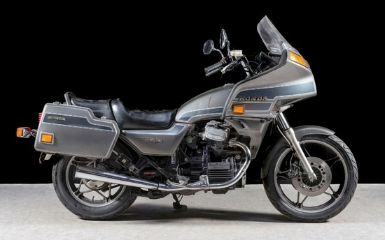 Honda GL 650 cm3 Silver Wing 1985 (lot n° 20)
