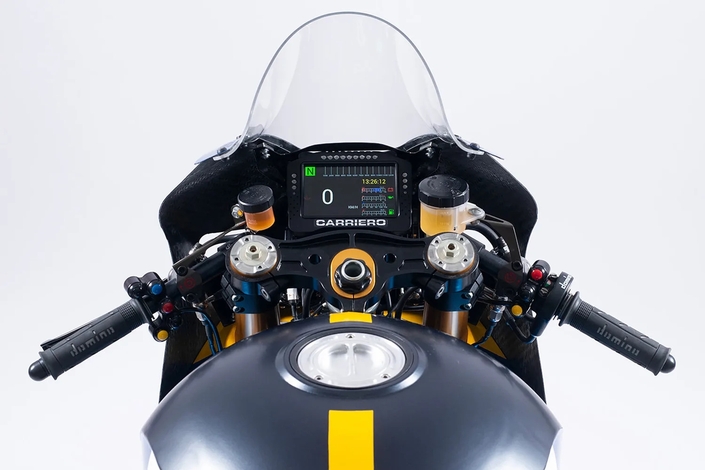 Quand une Honda CB750 de 1991 se prend pour une Superbike moderne