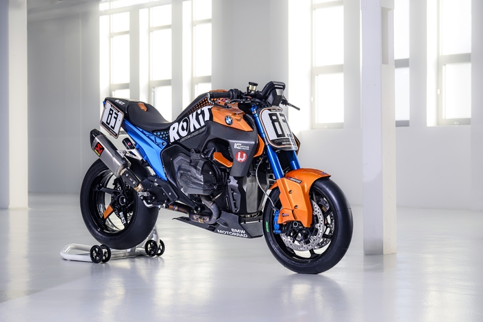La BMW R 1300 R se dévergonde et devient une Superhooligan !