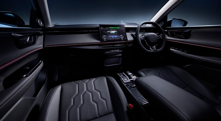 Grosse différence avec le e:NS2 : le volant est désormais à droite !