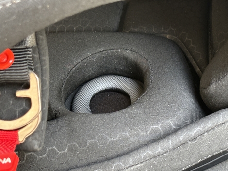 Avec sa technologie de réduction de bruit et son intercom intégré, le Sena Phantom ANC est-il vraiment le casque de demain, nous l’avons testé.