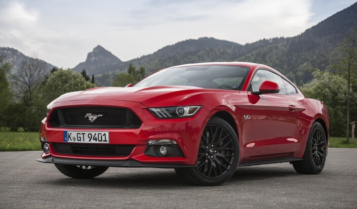 Gueule d'enfer pour la Ford Mustang de 6e génération, proposée dès la mi-2015 en France officiellement.