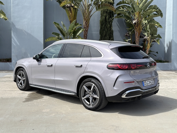 Le Mercedes GLC électrique met le BMW iX3 dans sa ligne de mire