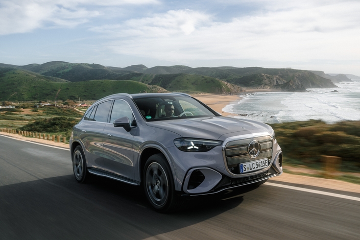 Le Mercedes GLC électrique met le BMW iX3 dans sa ligne de mire