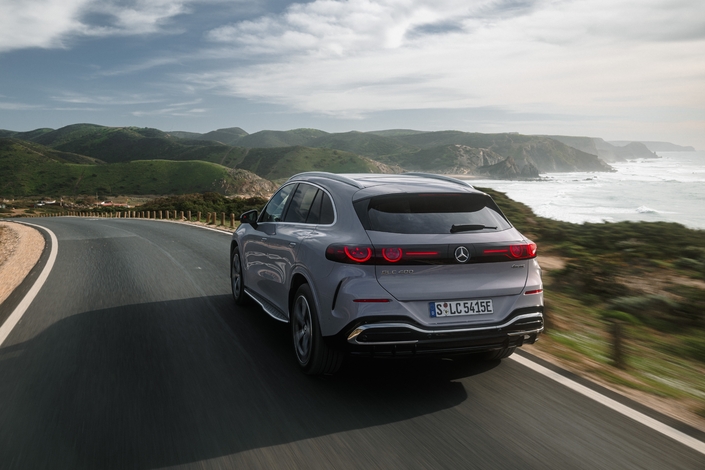 Le Mercedes GLC électrique met le BMW iX3 dans sa ligne de mire