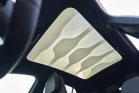 Le Mercedes GLC électrique met le BMW iX3 dans sa ligne de mire