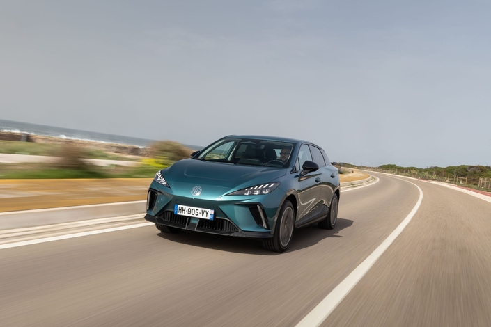 Moins de 28 000 € sans bonus : comment la nouvelle MG4 atomise la concurrence.