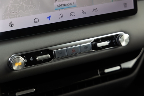 Bon point, MG a replacé des commandes physiques pour la ventilation et le chauffage.