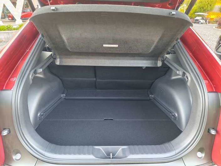 Les premières images en direct de l’essai du Toyota C-HR +