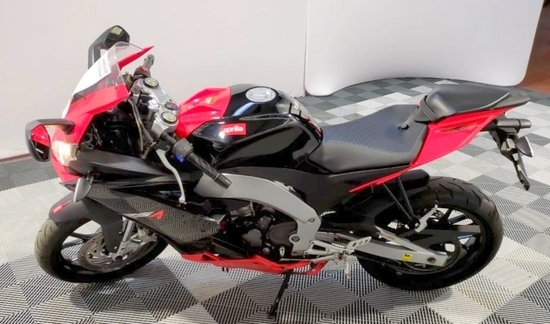 Aprilia RS4 125 cm3 2014 (lot n° 8)